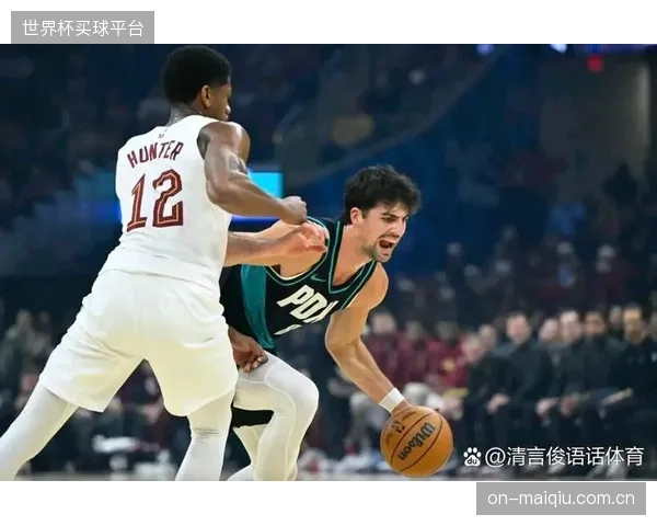 开拓者队常规赛战绩不佳,已彻底进入重建周期,未来将围绕年轻球员建队。 开拓者队常规赛战绩不佳,已彻底进入重建周期,未来将围绕年轻球员建队。